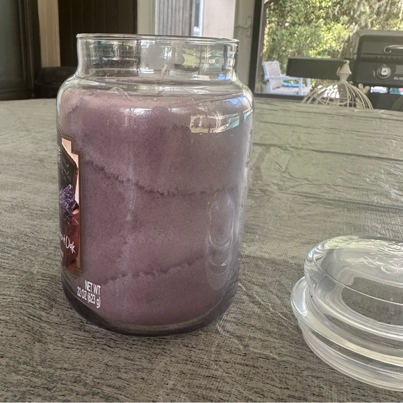Yankee Candle Dried Lavender & Oak Large 22 Oz. Jar, New - Picture 6 of 10